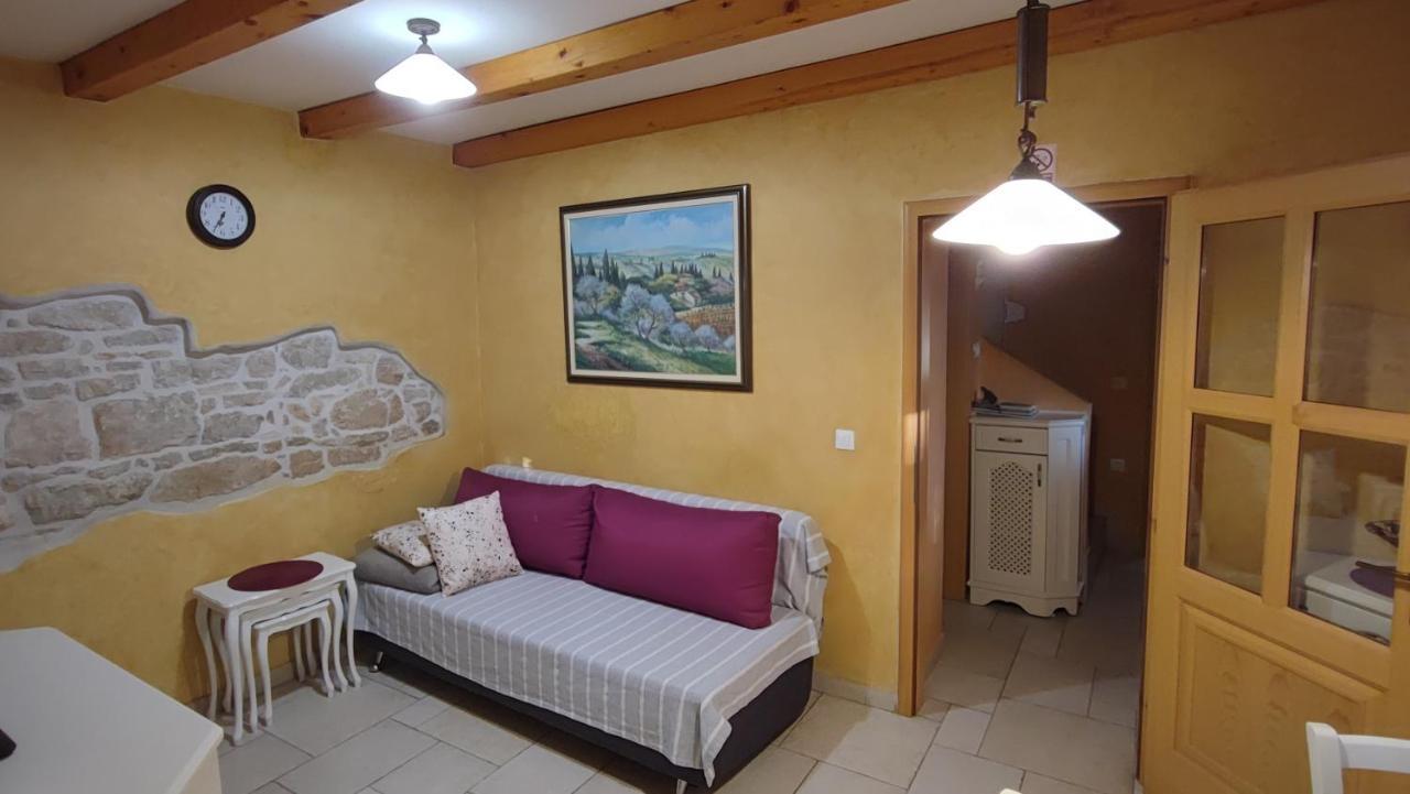 Dado Apartment *