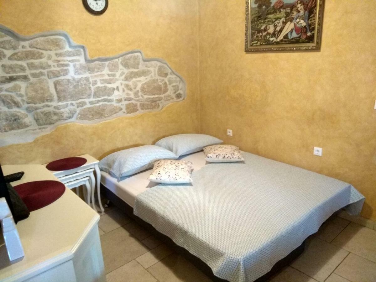Apartament Dado *
