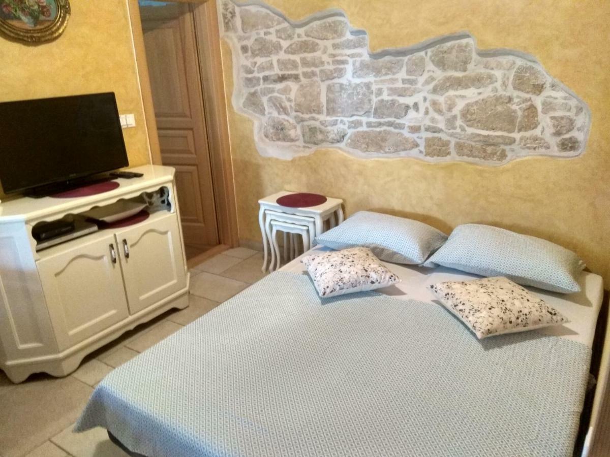 Apartament Dado *